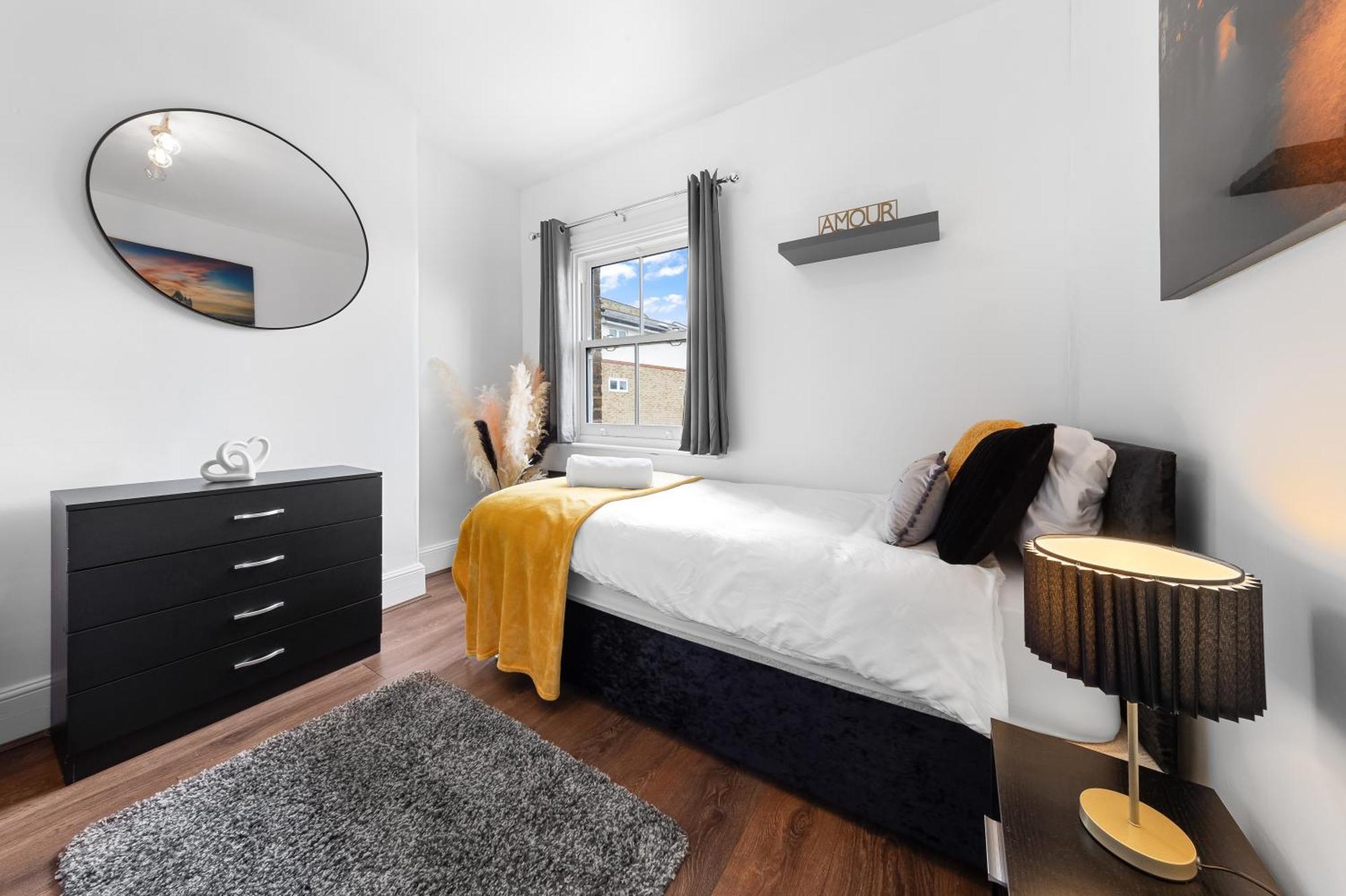 The Hogwarts Retreat - Cinema Room - Special May Offer - 25Th - 31St Watford  Exterior photo