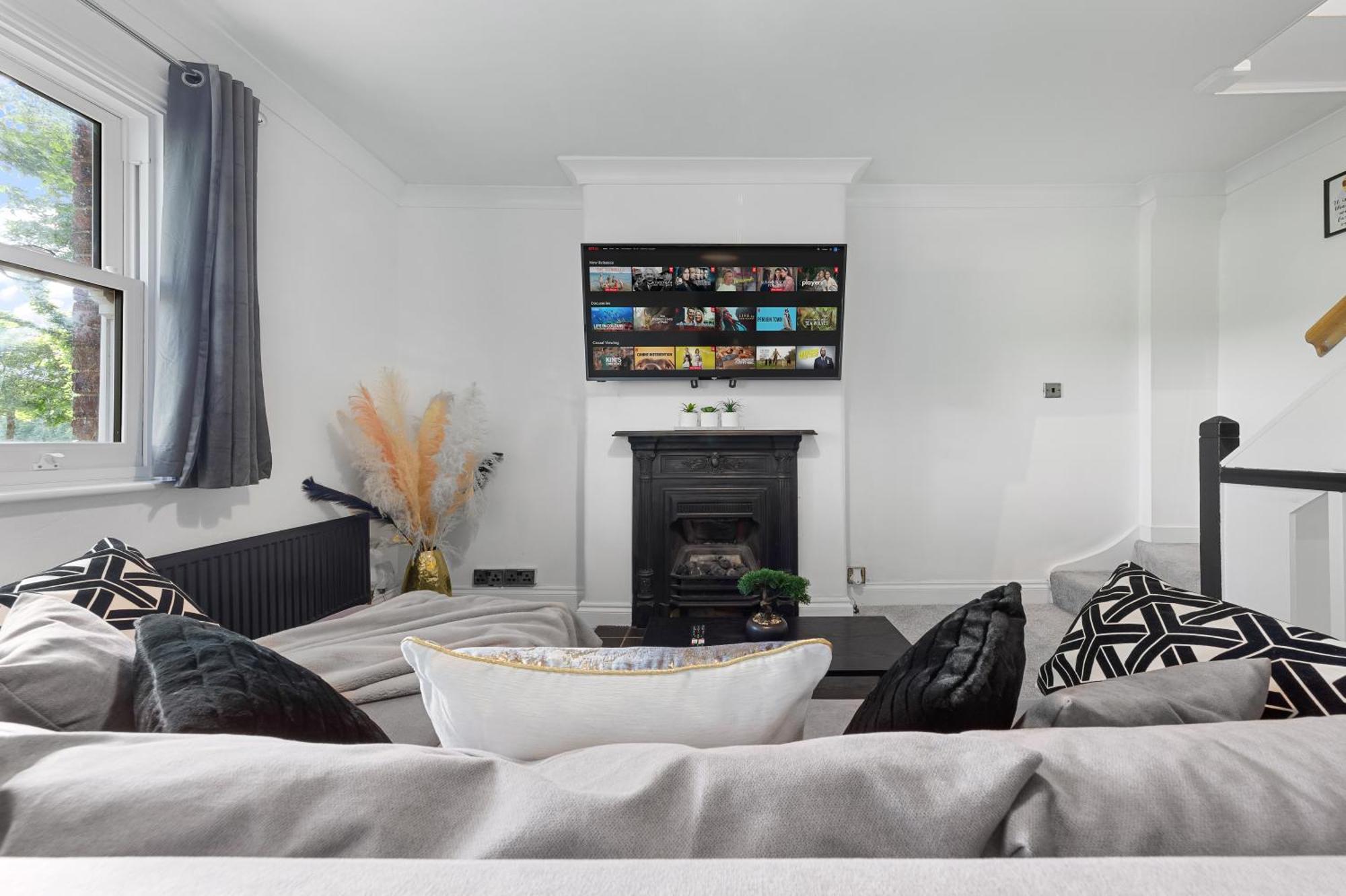 The Hogwarts Retreat - Cinema Room - Special May Offer - 25Th - 31St Watford  Exterior photo